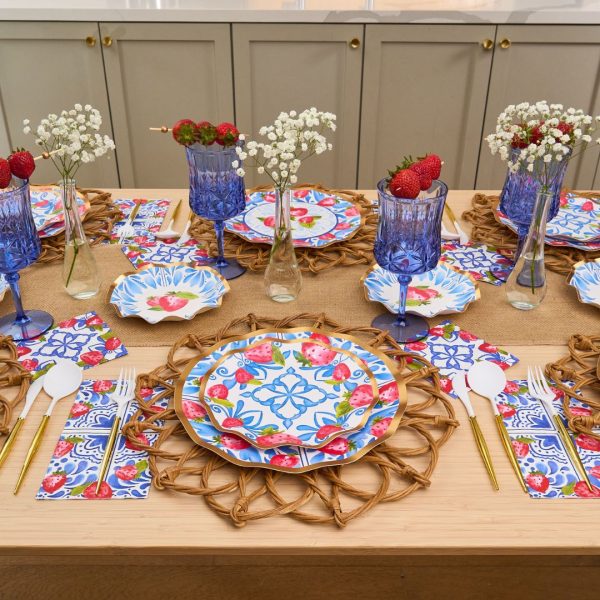 Wavy Salad Plate Bleu Strawberries - 8pkg Online - Image 2